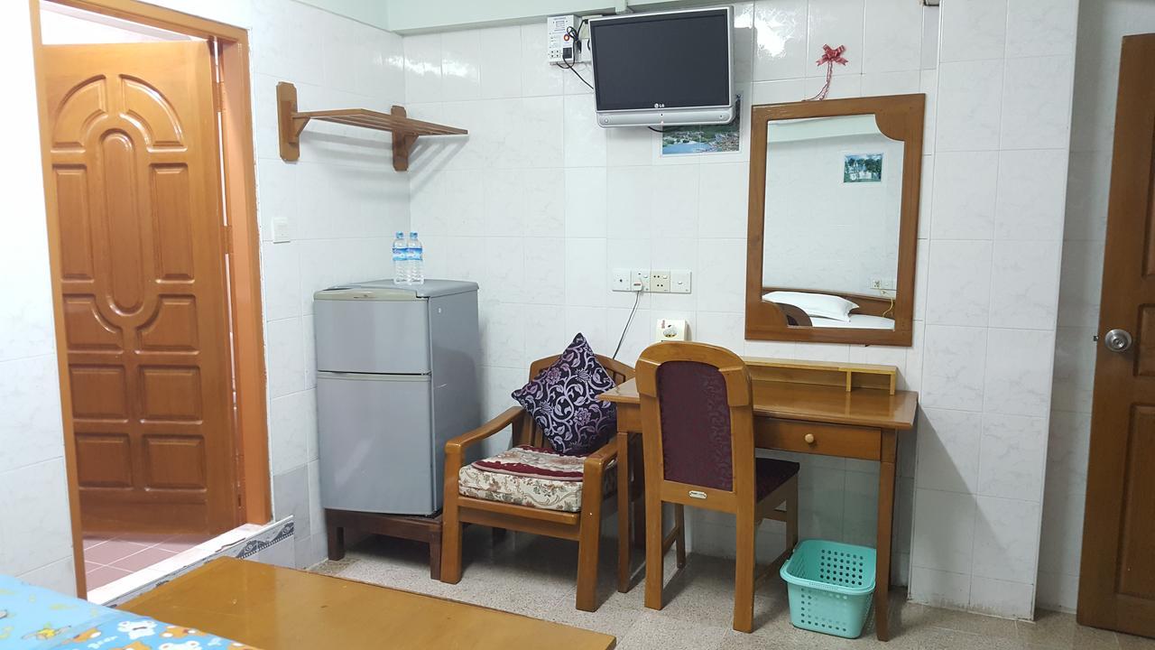 Chan Myae Guesthouse Янгон Экстерьер фото
