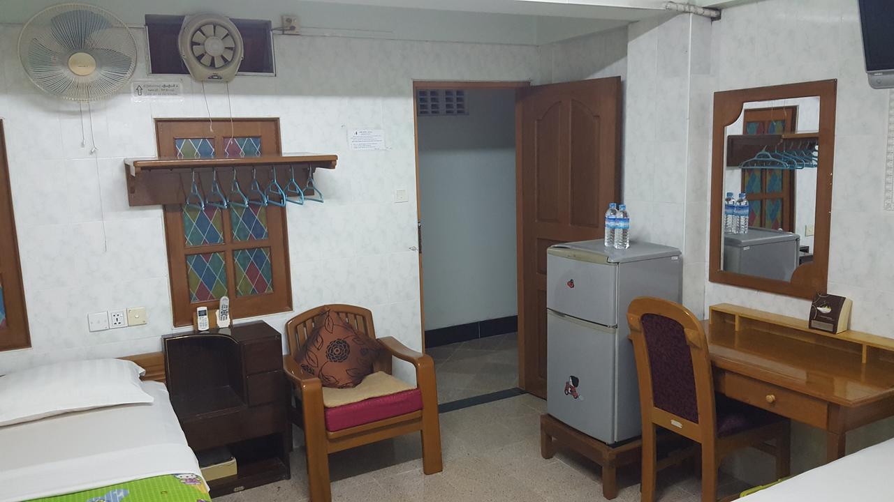 Chan Myae Guesthouse Янгон Экстерьер фото