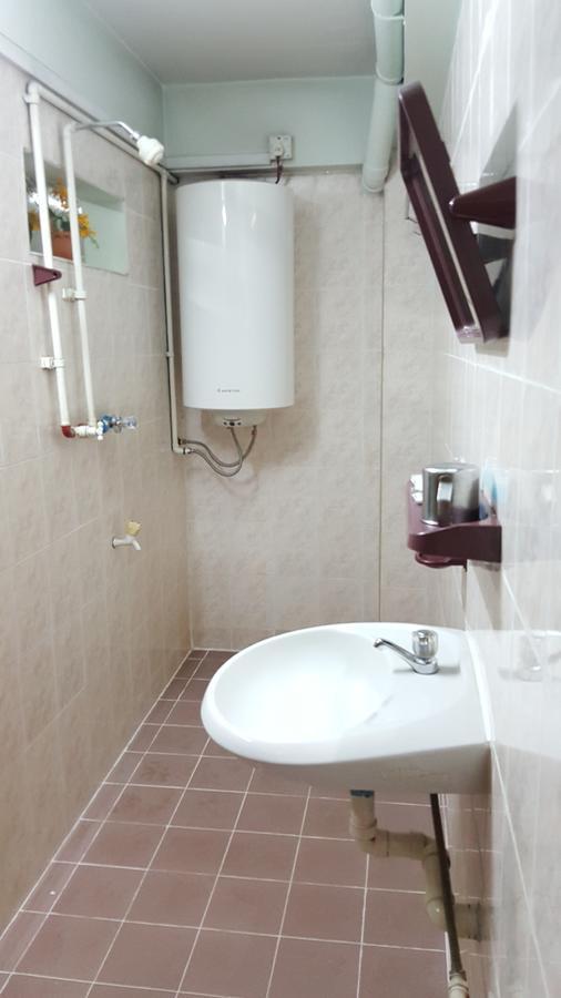Chan Myae Guesthouse Янгон Экстерьер фото