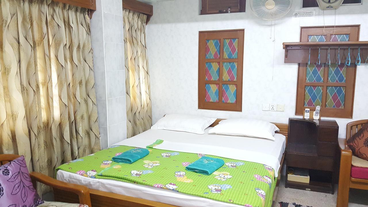 Chan Myae Guesthouse Янгон Экстерьер фото