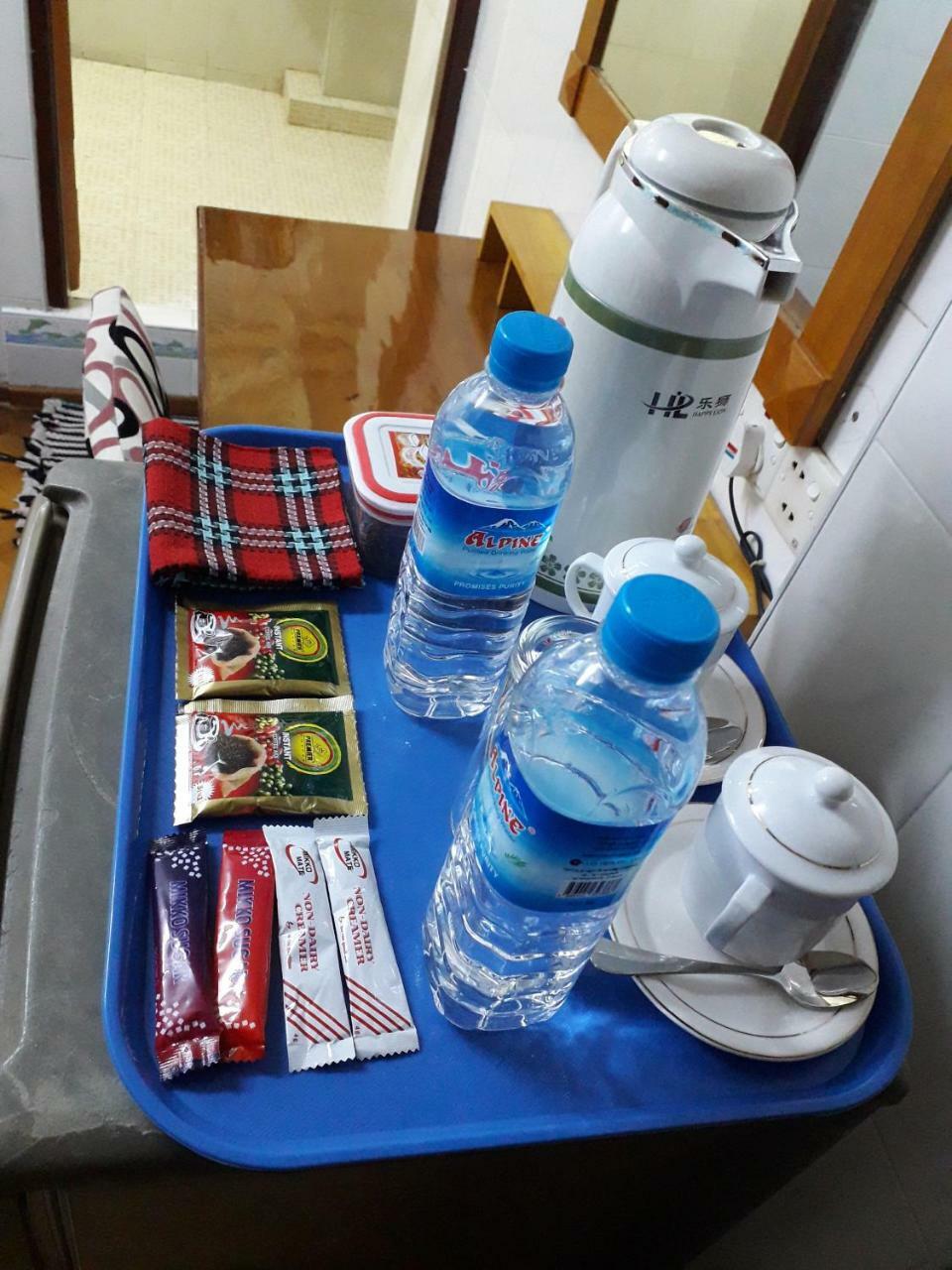 Chan Myae Guesthouse Янгон Экстерьер фото