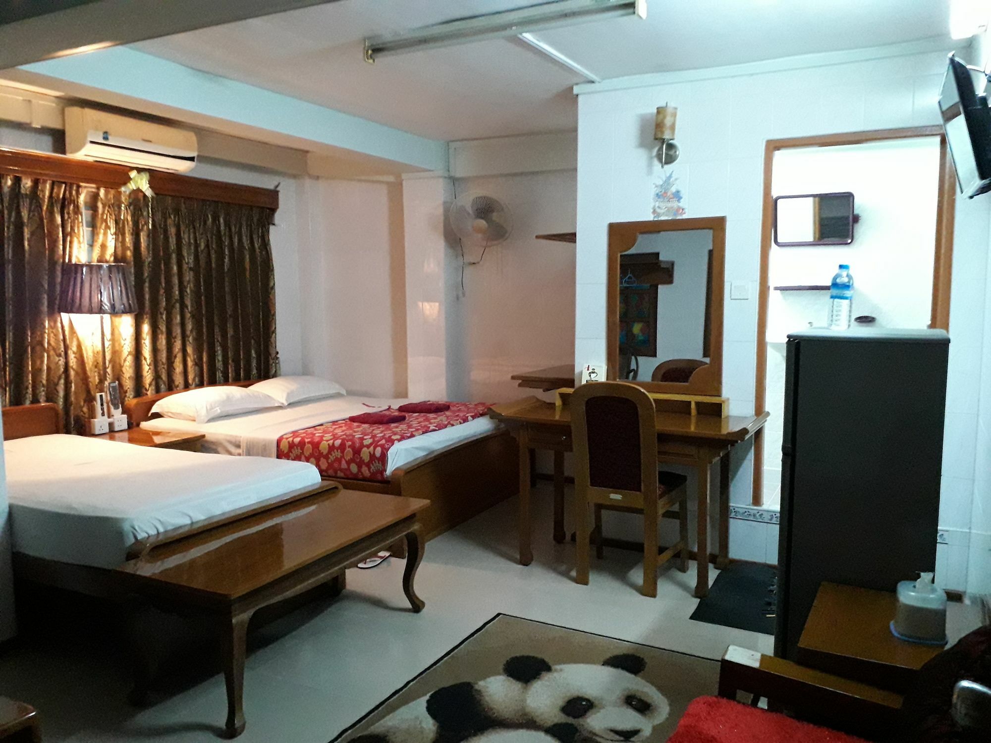Chan Myae Guesthouse Янгон Экстерьер фото
